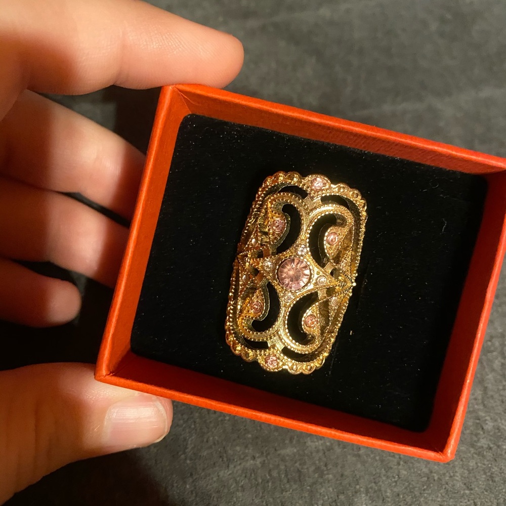 Charming Charlie large ring